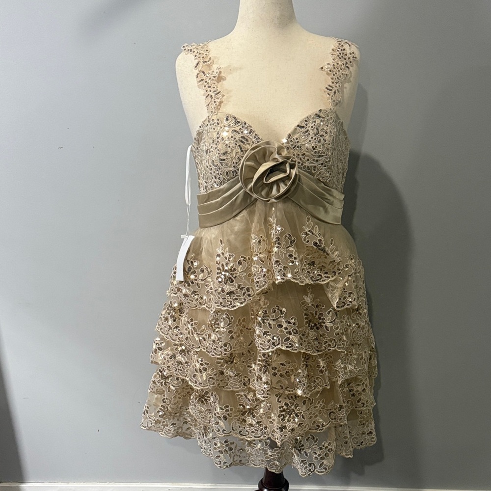 Elegant Lace Mini Dress in Cream